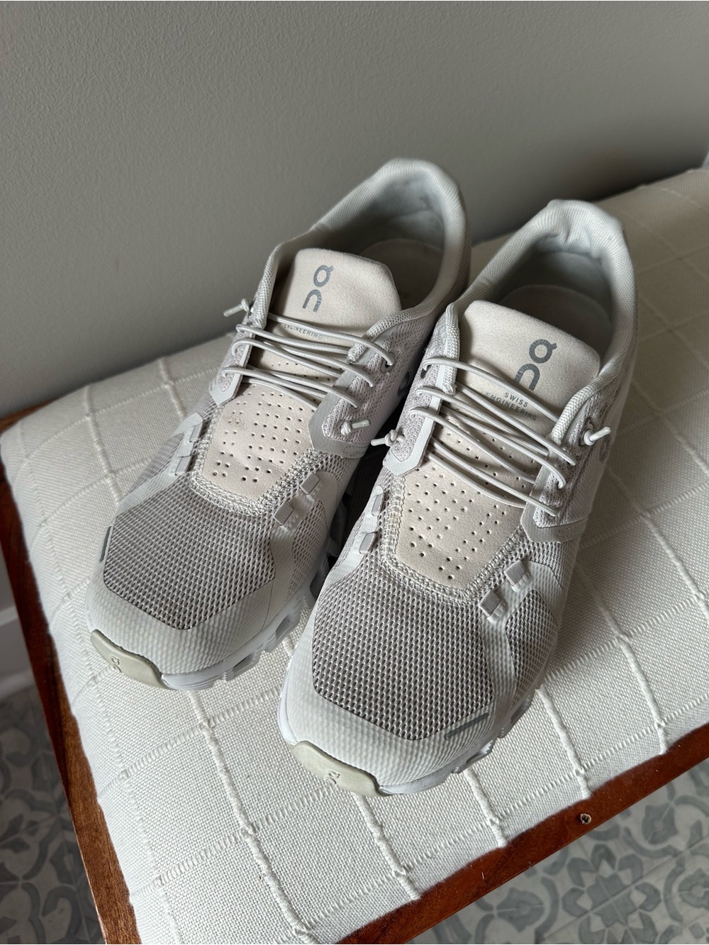 On Cloud Women’s Athletic Shoes in Light Gray - Picture 7 of 9
